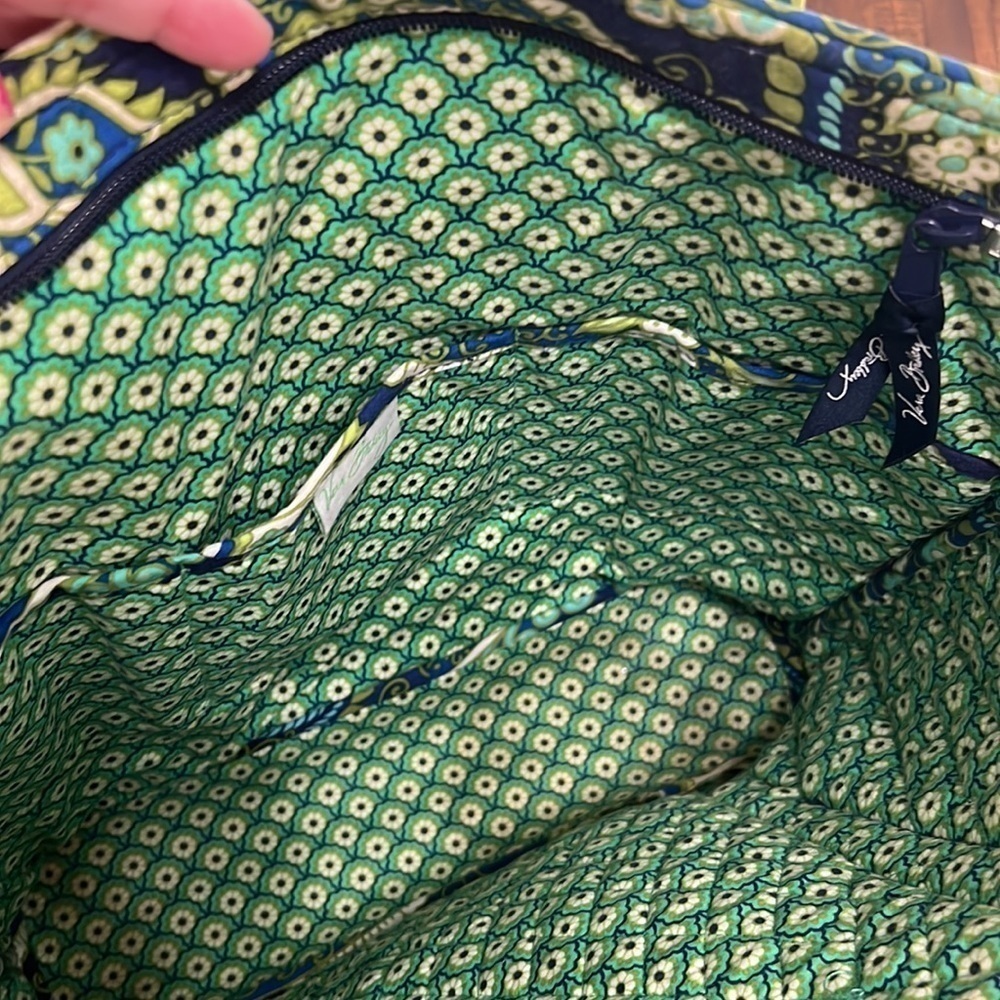 Vera Bradley Tote Bag Cloth Quilted Floral Blue and Green with zipper closure - Picture 6 of 15